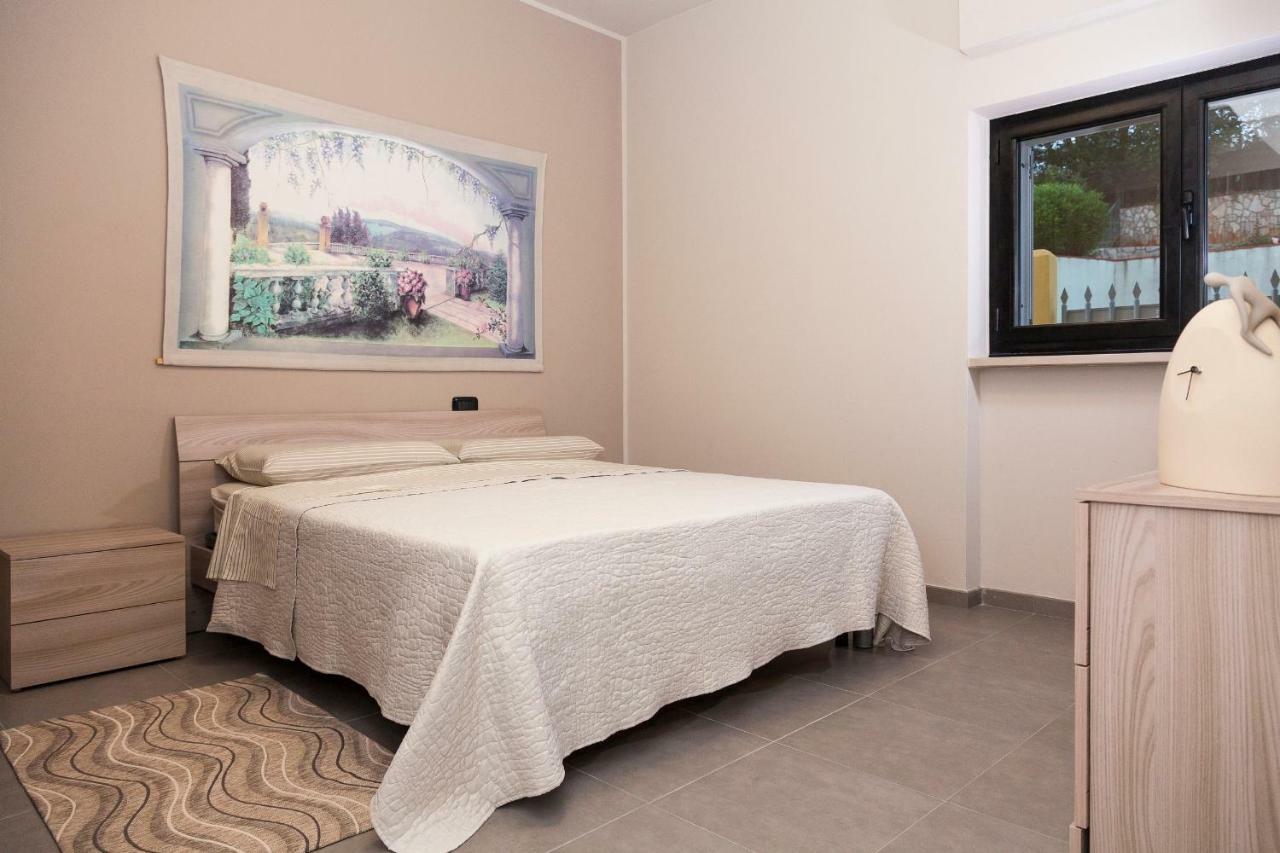 Riviera Hub Hotel Cisano sul Neva ภายนอก รูปภาพ