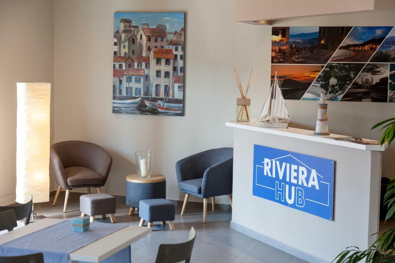 Riviera Hub Hotel Cisano sul Neva ภายนอก รูปภาพ